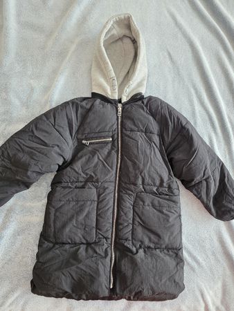Zara Winterjacke mit Kapuze, Gr. 128, Top Zustand!
