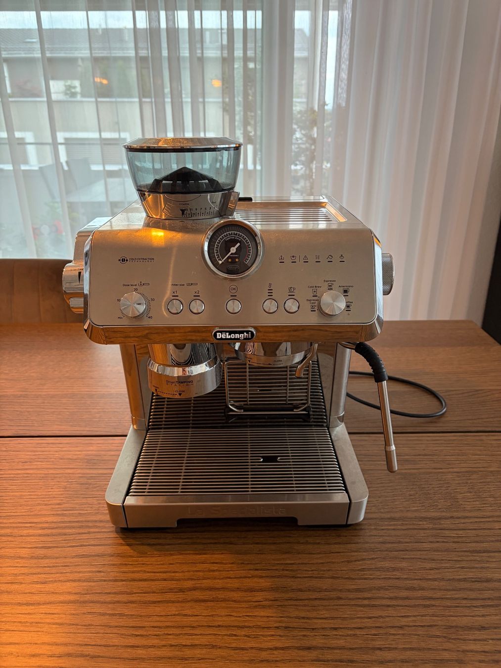 De'Longhi Macchine per caffè & Macchine per espresso: De'Longhi La Specialista Opera – Usato da Weiningen ZH venduto da yzei