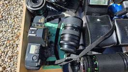 Vieux appareils CANON Argentiques avec accessoires