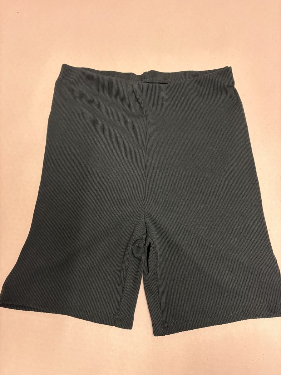 Shein Pantaloni: Damen Shorts,Gr.M;Shein – Usato da Winterthur venduto da Nena222