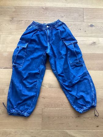 Parachute Jeans von Bershka Gr. XS (eher gross geschnitten)