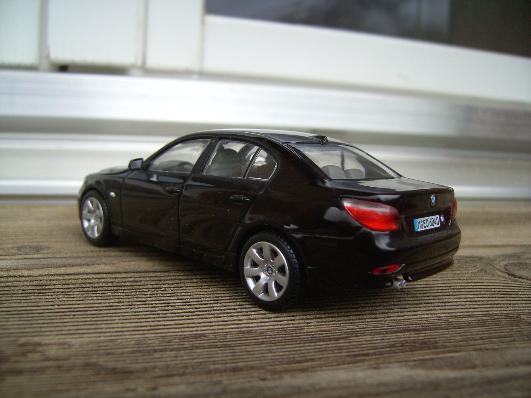 Kyosho Modellini d'auto: BMW 5er V8 1:43 – Nuovo (secondo la descrizione) da Grindelwald venduto da Rs48