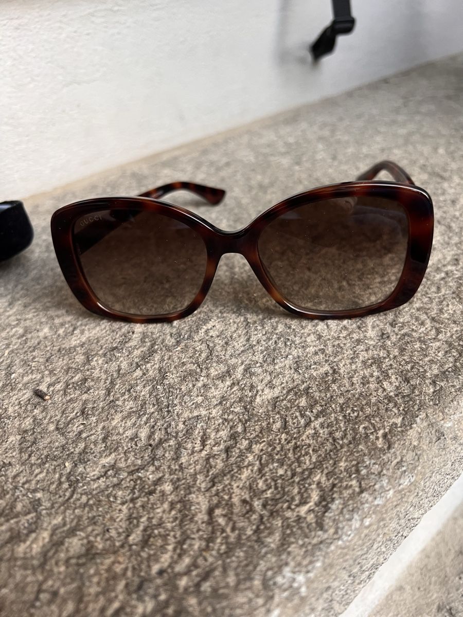 Gucci Occhiali & Lenti: Sonnenbrille Gucci, braun mit Etui – Usato da Solothurn venduto da Brini06 1