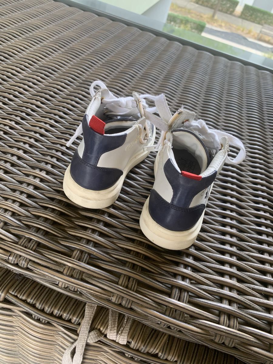 Schuhe für Jungen: Kindersneakers  – Gebraucht aus Pratteln von ser_lnf5 2