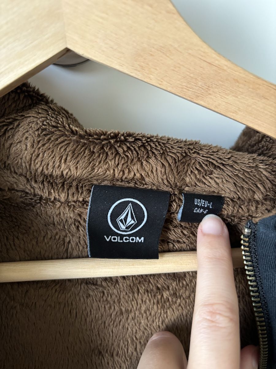Volcom Jacken: Volcom Übergangsjacke Gr. L – Gebraucht aus Zizers von L.Berther 1