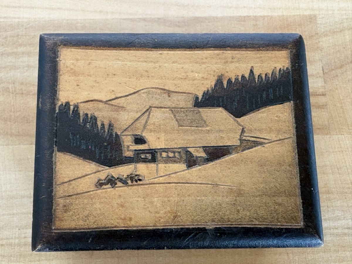 Tutte le decorazioni: Holz Dose / Box mit Bauernhaus Motiv – Usato da Rümlang venduto da euqinom16 1