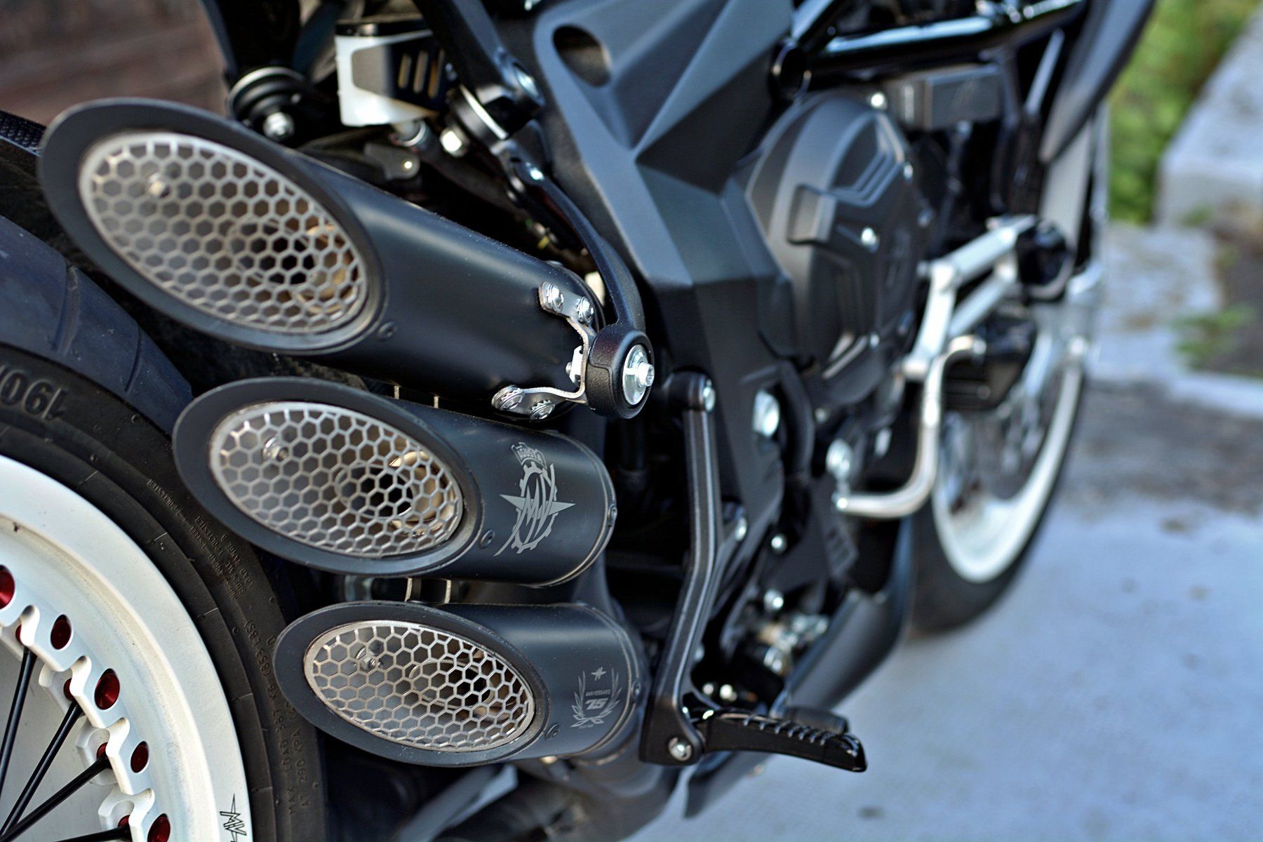 MV Agusta Strada: MV Agusta Dragster 800 RR – Usato da Wildegg venduto da phaenomen 5