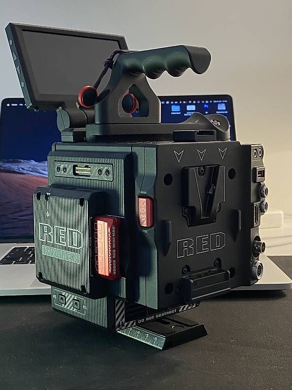 Red Videocamere: RED DSMC2 Raven / Brain / Screen / 480 GB mini mag incl – Usato da Tegna venduto da gae_657d 1