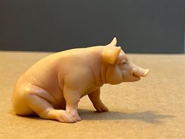 Schleich Schwein sitzend 13202