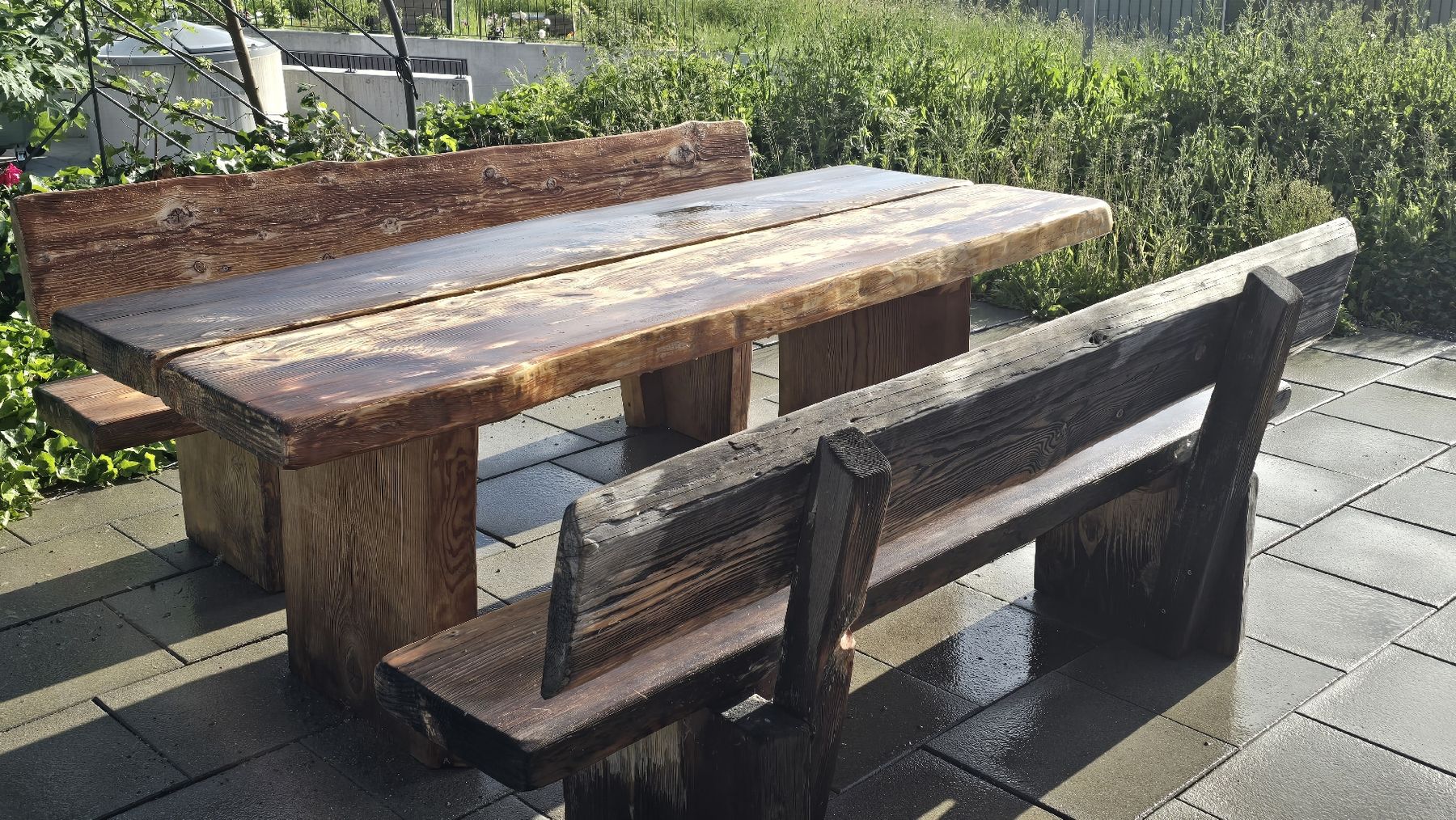 Set di tavolo e panche: Tisch und zwei Sitzbänke Garten – Usato da Einsiedeln venduto da gsundundmunter 8