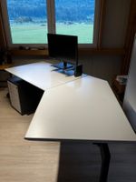 Eckbürotisch mit Unterstellkorpus