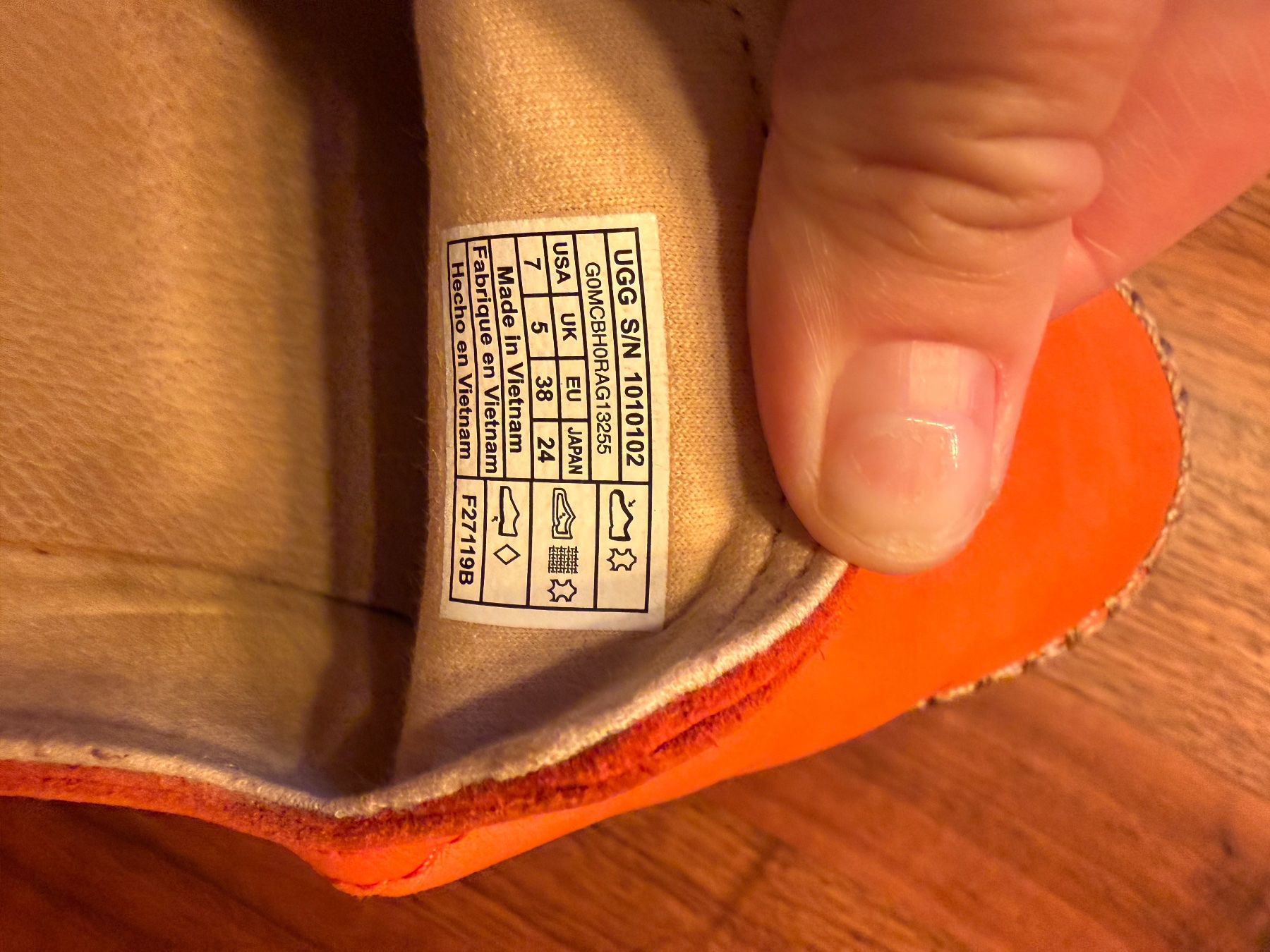 Ugg Damenschuhe: Coole Uggs Schuhe Grösse 38 – Gebraucht aus Volketswil von alenan 1