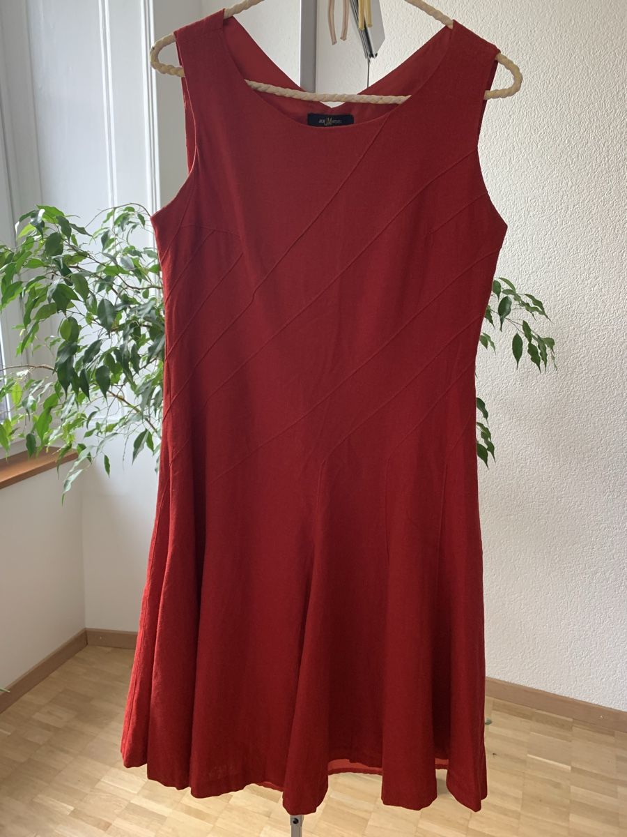 Vestiti: Robe en lin rouge Julie JM Mitchell, taille S – Usato da St-Imier venduto da gui_6b6f