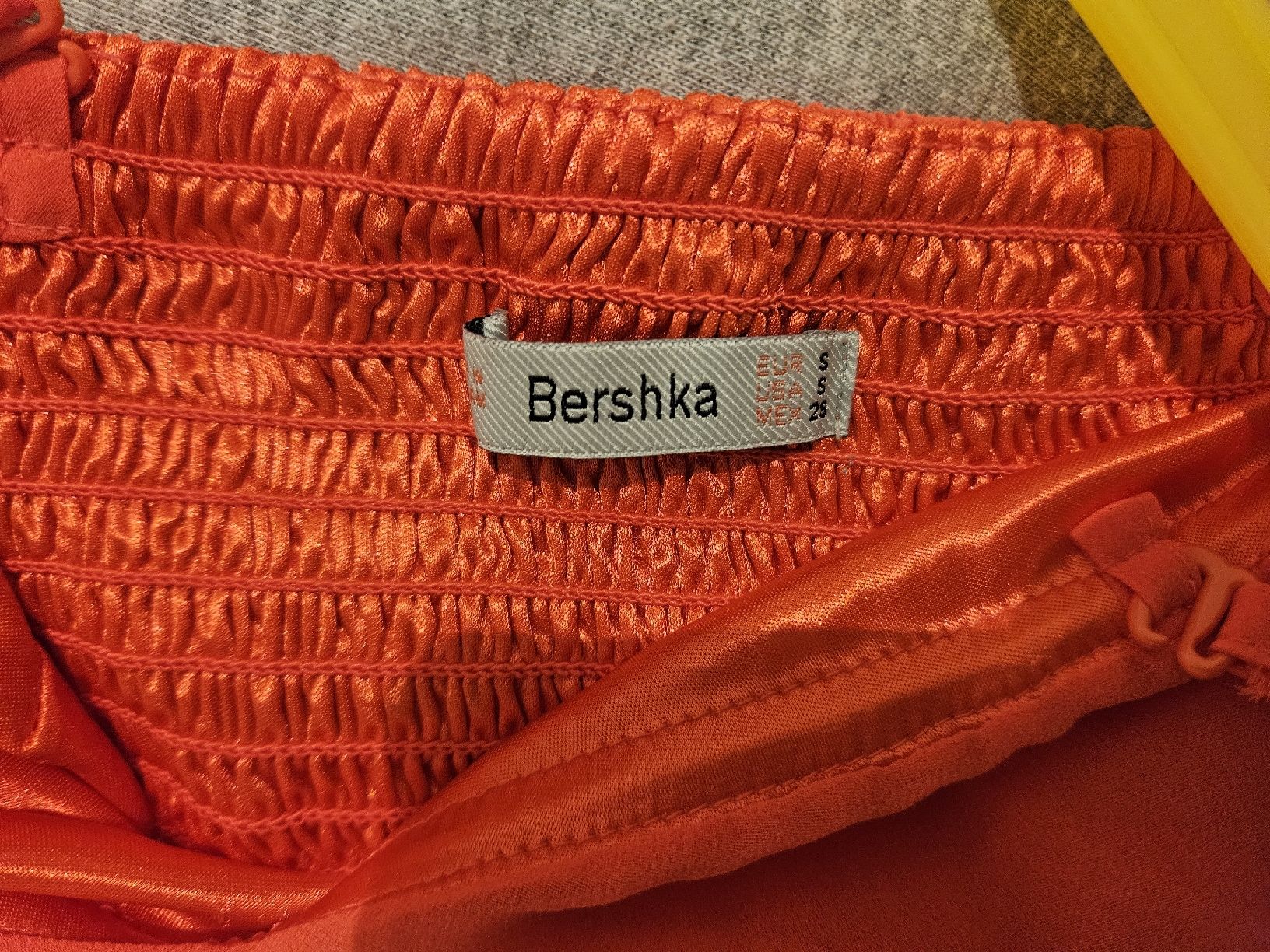 Bershka Kleider: robe – Gebraucht aus Founex von Ana_2412 2