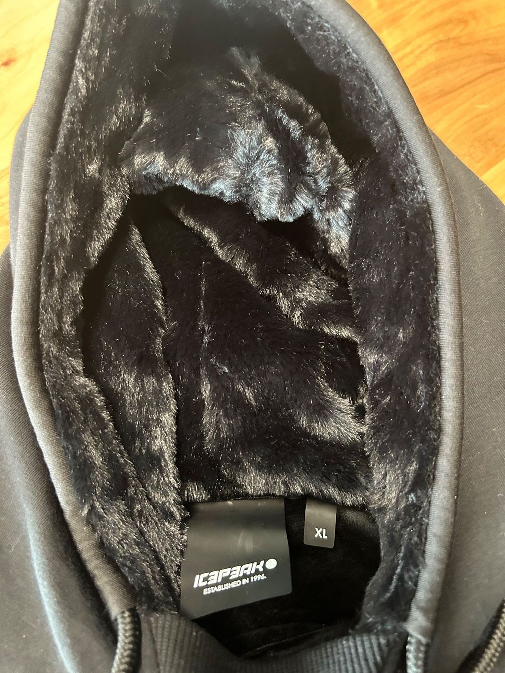 Icepeak Maglioni & Felpe: Schwarzer Kapuzenpullover von Icepeak Gr. XL – Usato da Kaltbrunn venduto da lagone1 4