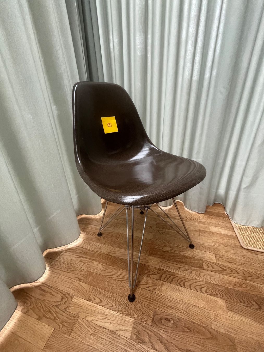 Eames Sedie: Eames SideChair, seal brown | Nr. 2 – Usato da Lotzwil venduto da Regain 1
