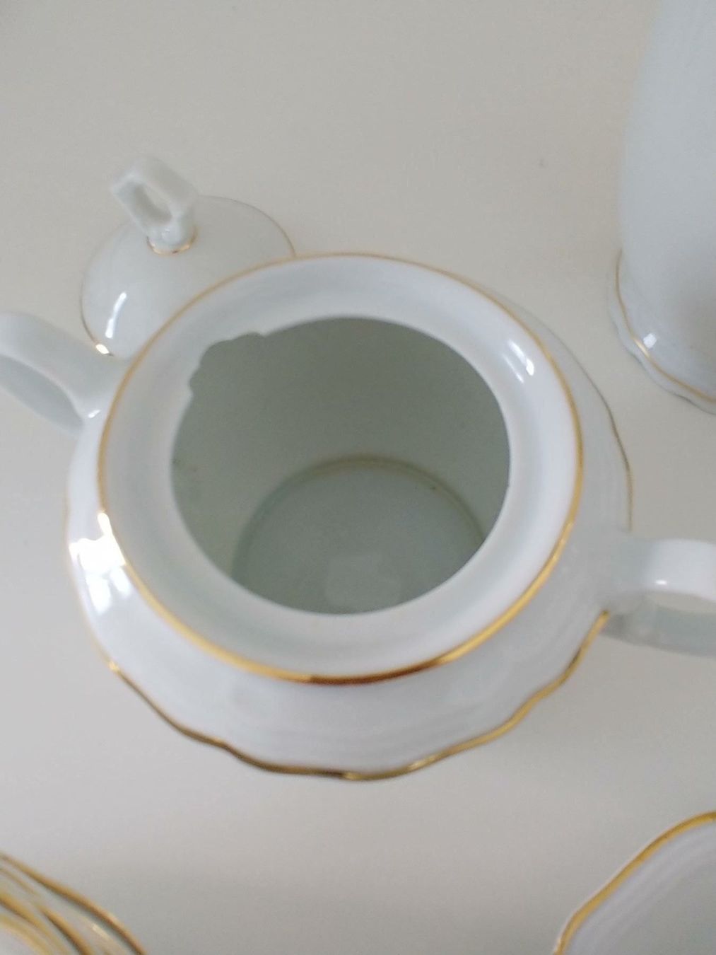 Geschirrsets: Kaffeeservice mit Goldrand antik – Gebraucht aus Bäriswil BE von Rezz 5