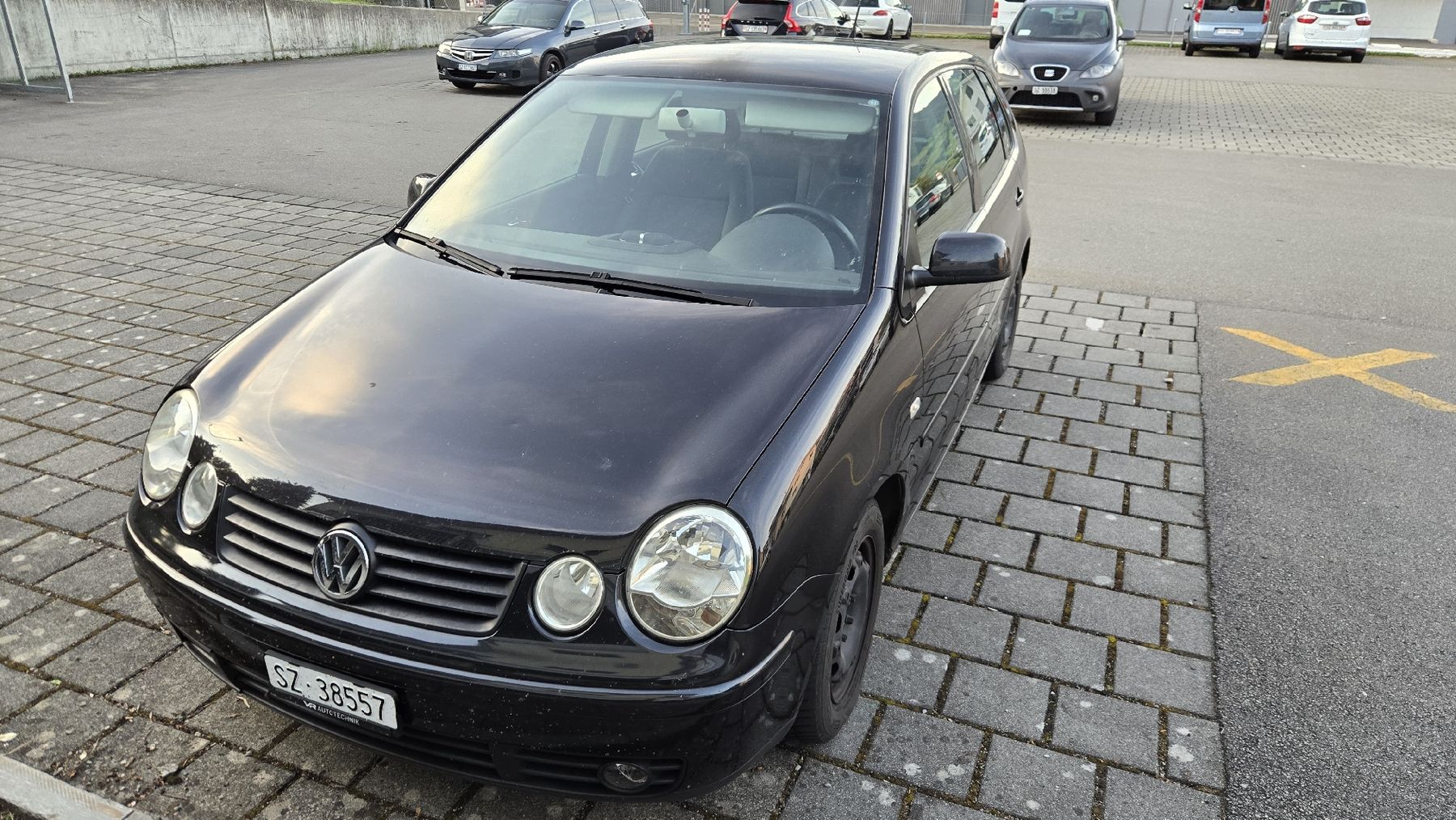 VW Autos: VW Polo 1.2 Benzin – Gebraucht aus Lauerz von Vibasin