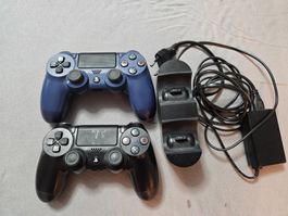 2x PS4 Controller mit Ladestation und Netzteil gebraucht