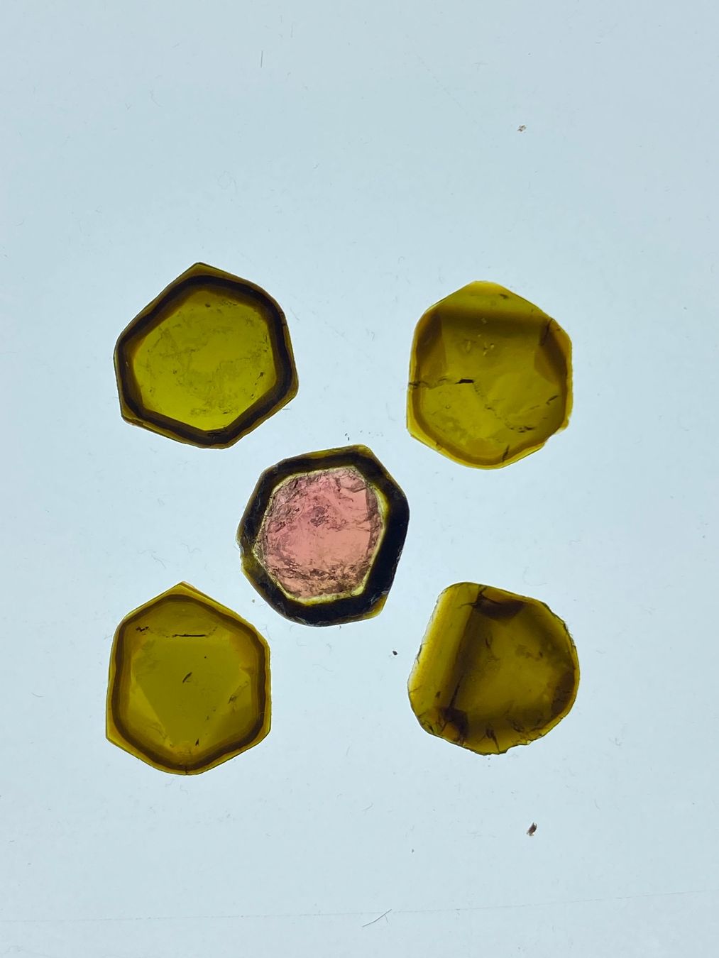Minerali & Pietre curative: Turmalinscheiben – Usato da Arlesheim venduto da Siebenschlaefer7