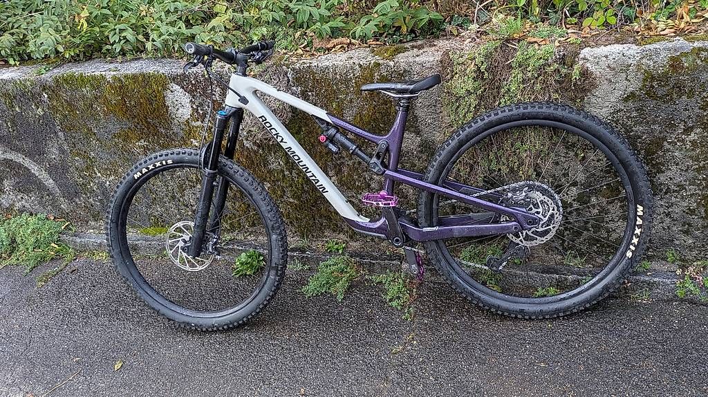 Biciclette: MTB Rocky Mountain Instinct Carbon 70, gr. MD – Usato da Zollikofen venduto da Serious 1