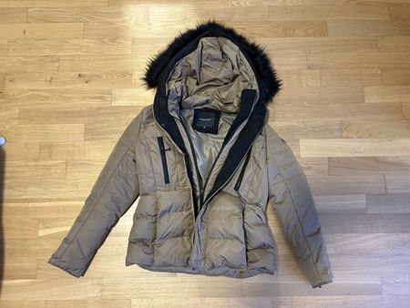Winterjacke Broadway Collection, Grösse M, Top Zustand!