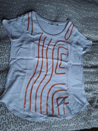 T-shirt taille 42 marque Miss Captain Trend