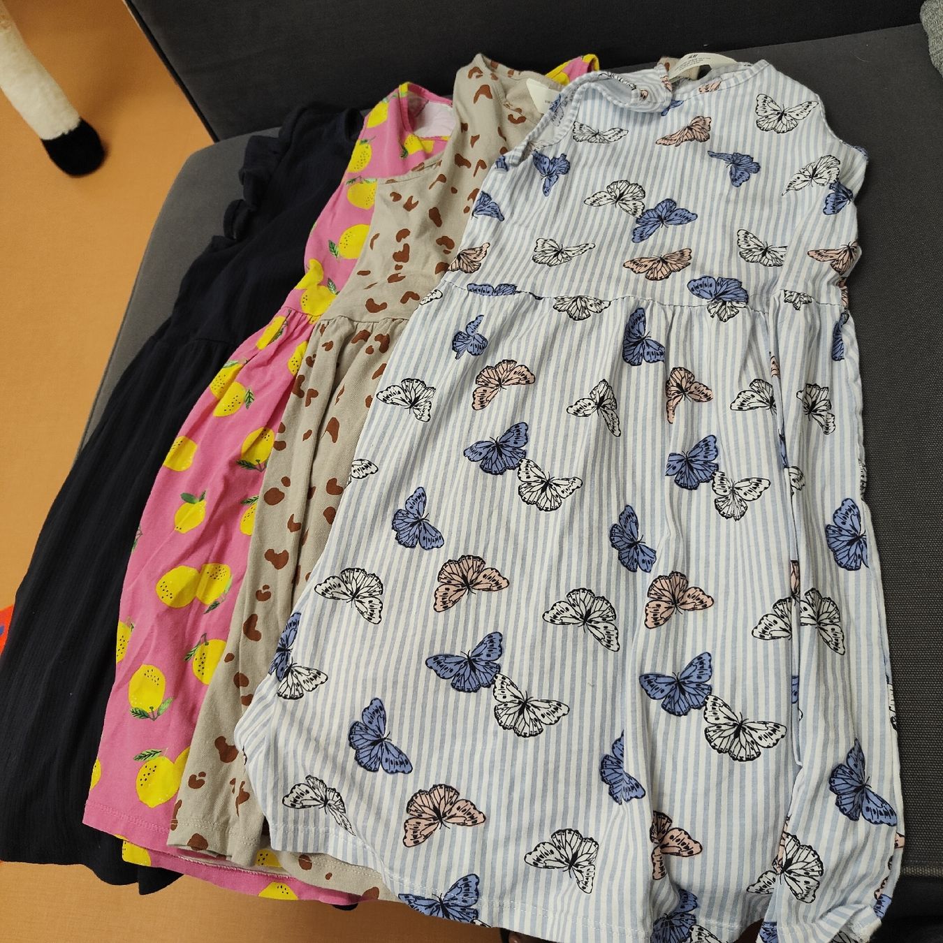 Lotti & Set di vestiti: Kleiderpaket Mädchen Grösse 134/140 – Usato da Rapperswil SG venduto da SabinaBischof 3