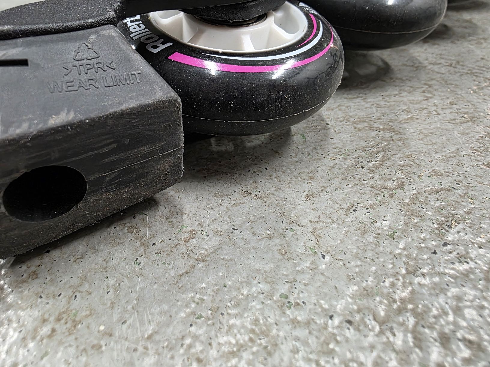 Pattini in linea & Pattini a rotelle: Rollerblade Inlineskates Kinder 33-36.5 – Usato da Oberentfelden venduto da Gwundernaaase 1