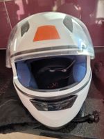 Motorradhelm-Haube-Lederhandschuhe und Nierengurt
