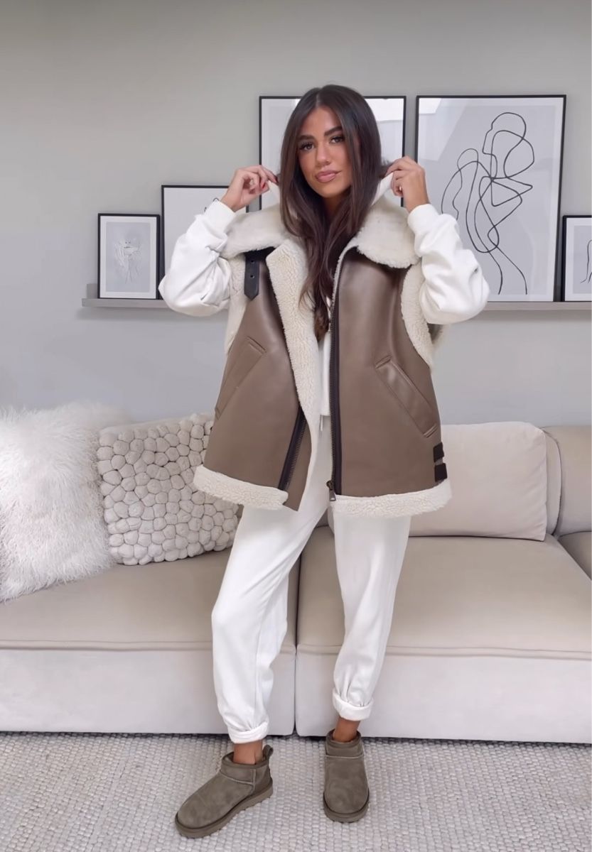 Gilet & Giacche senza maniche: Warm Aviator Shearling Vest for Winter – Nuovo e nell'imballaggio originale da Sattel venduto da Zlata1 1