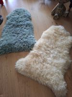 2 grosse dicke Schaffelle 