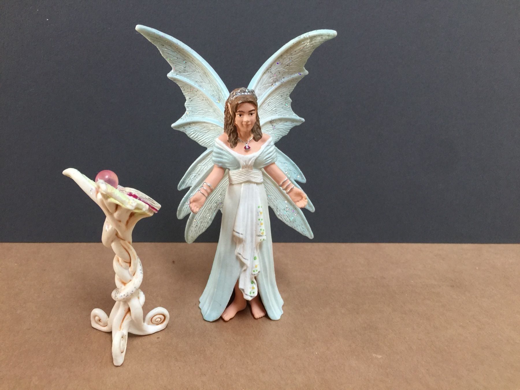 Schleich Figuren: Schleich Bayala 70436 Eyela trauend Elfe – Gebraucht aus Ennetbaden von mapa05