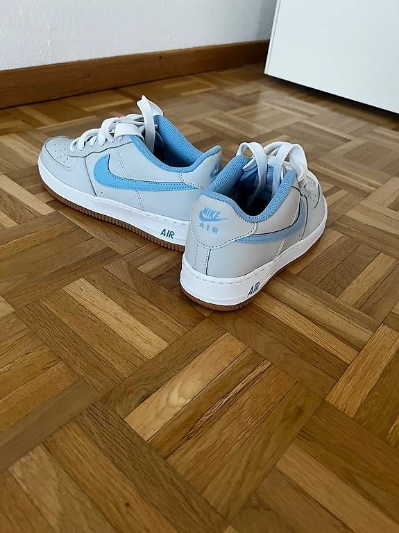 Scarpe da uomo: Nike Air Nagelneu 39 – Usato da St.Gallen venduto da auditdi 3