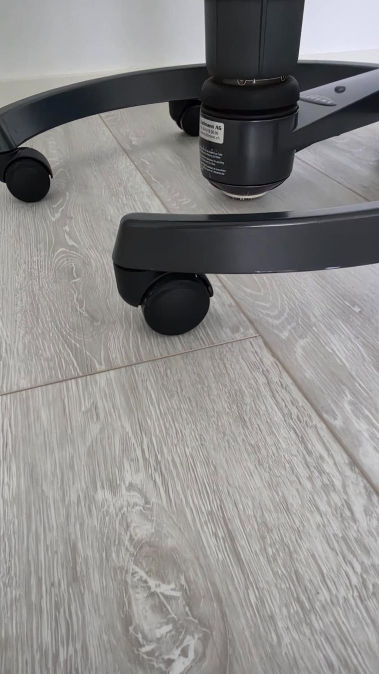 Hocker: Original Swopper – Gebraucht aus Reinach BL von Cartier2 2