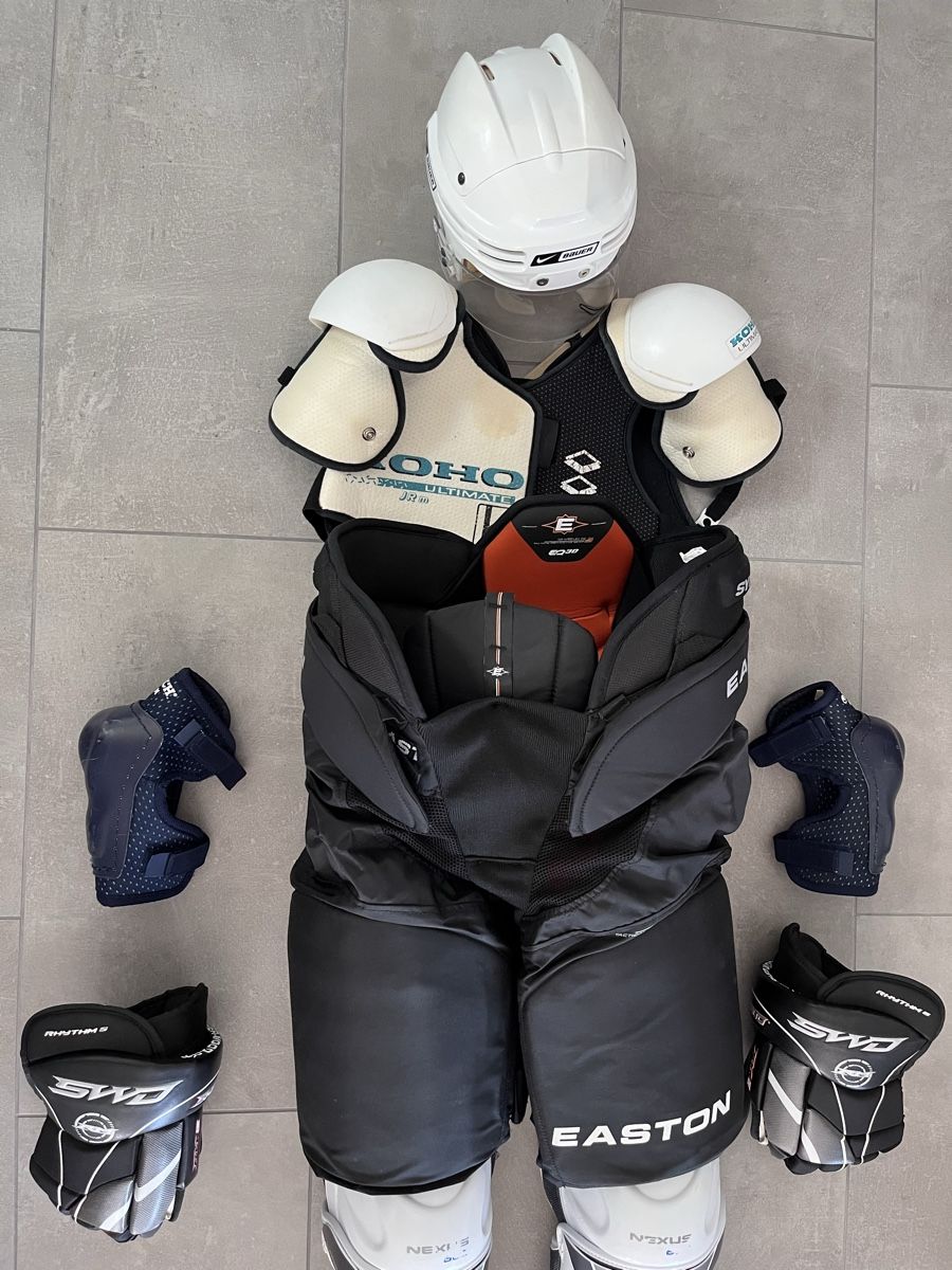 Protezioni & Imbottiture: Équipement de hockey jr – Usato da Torny-le-Grand venduto da Samsautaux 1