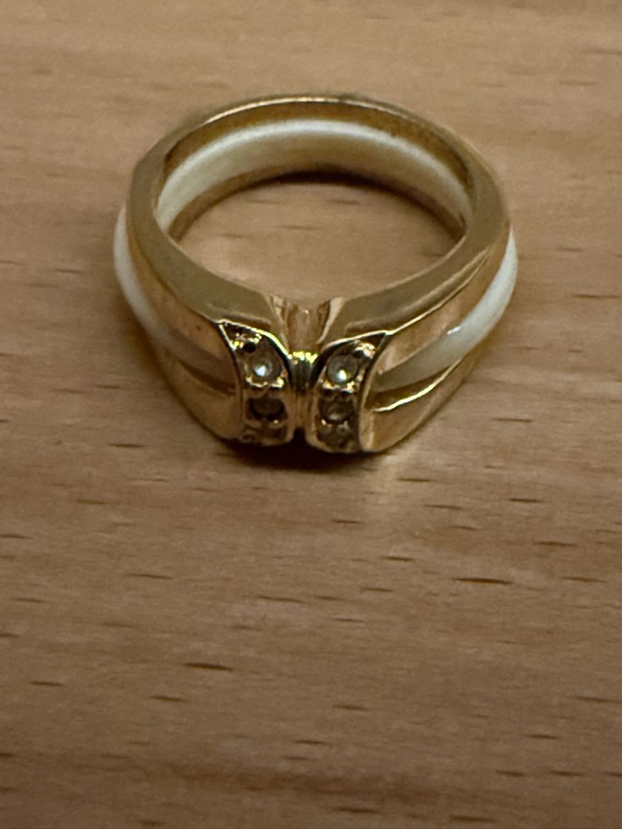 Anelli: Fingerring – Usato da Grenchen venduto da Bastet007