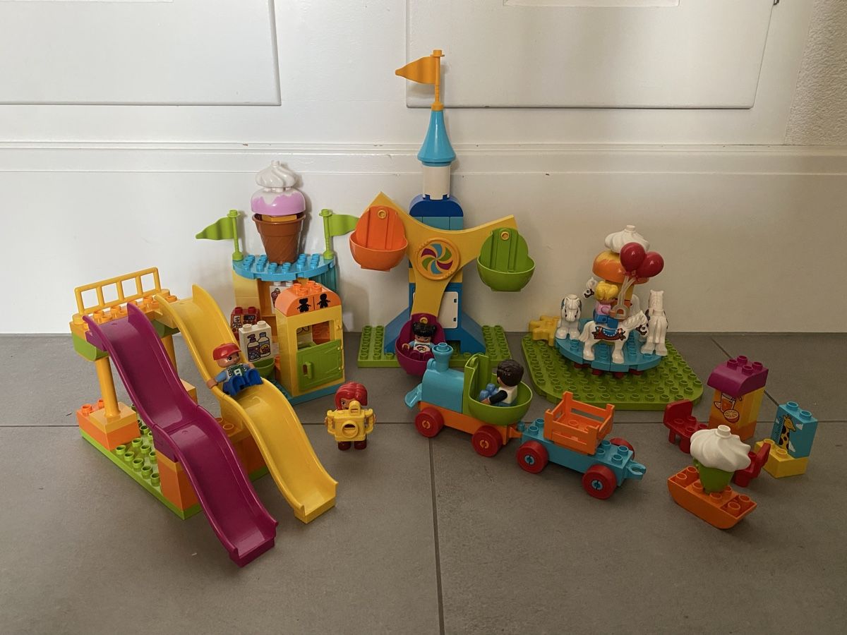 Lego Jouets: LEGO Duplo Jahrmarkt – D'occasion à Zürich par rotschwarzkaeppchen