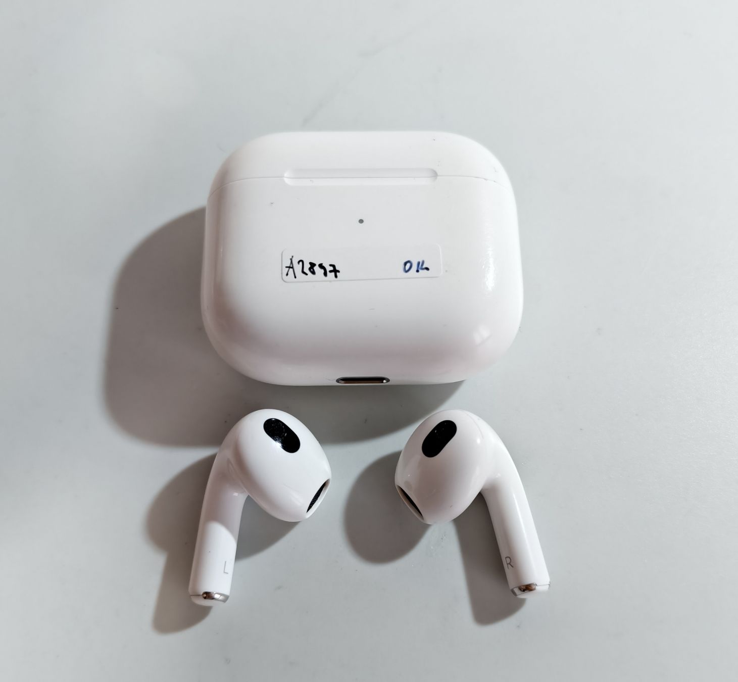 Apple Cuffie: Apple AirPods 3.generation (A2897)  – Usato da Ehrendingen venduto da Rocky985 1