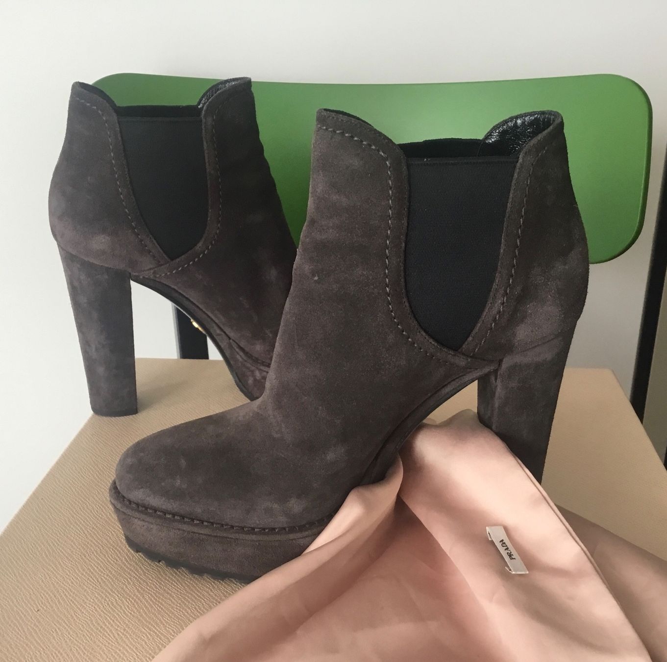 Prada Scarpe da donna: PRADA Stiefel Leder grau 38 – Nuovo (secondo la descrizione) da Basel venduto da 18Inspiration 5