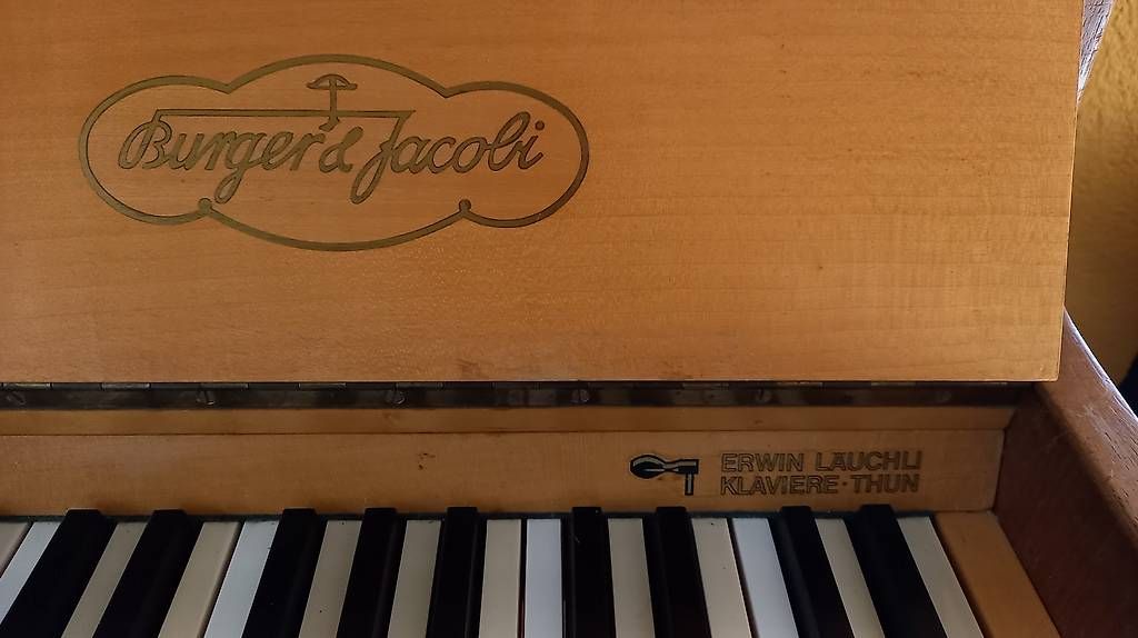 Strumenti musicali: Pianoforte Burger & Jacobi, dentro nuovo – Usato da Bellinzona venduto da rib_rzh6 1