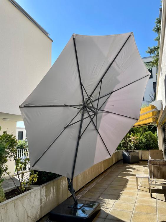 Grosser Sonnenschirm, Durchmesser 3.40 m Kaufen auf Ricardo