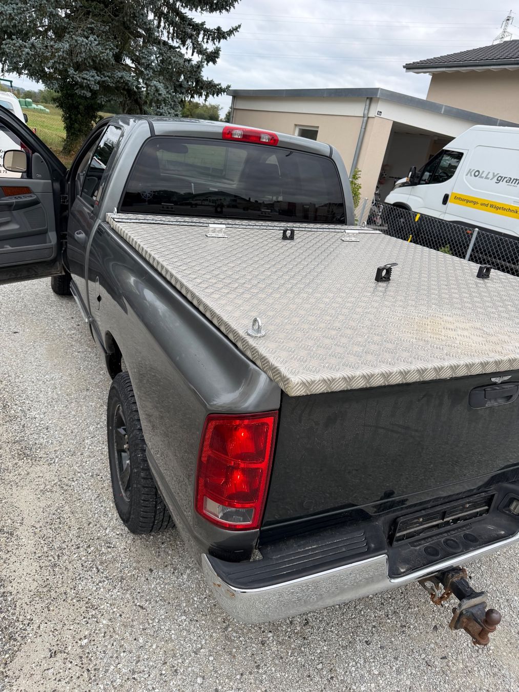 Véhicules utilitaires: DODGE RAM 1500 – D'occasion à Cormagens par sajkarov 5