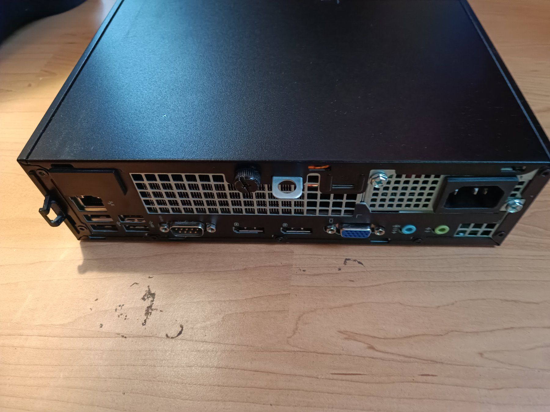 PC Gamer Fujitsu Esprimo P720 MT - Intel Xeon 3.9Ghz, 32Go RAM, GTX 1660 Ti, 4To + 512Go SSD - Occasion Excellent état