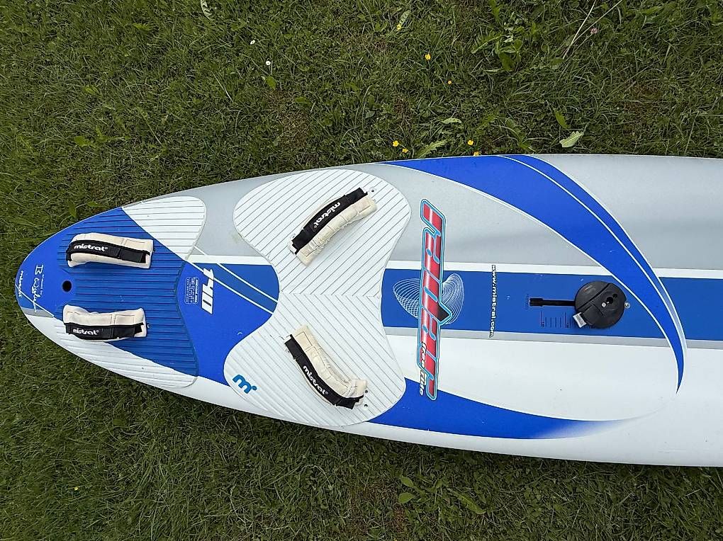 Planches de surf: Windsurfbrett Mistral Radar 140 L – D'occasion à Münchenstein par Cheroundoloo 3