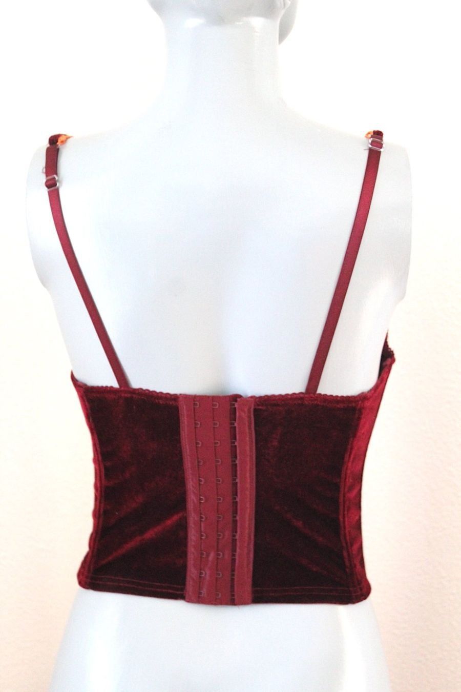 Top: Neuwertige Corsagen , Gr. 80B – Usato da Locarno venduto da madame-tus-sauds 3