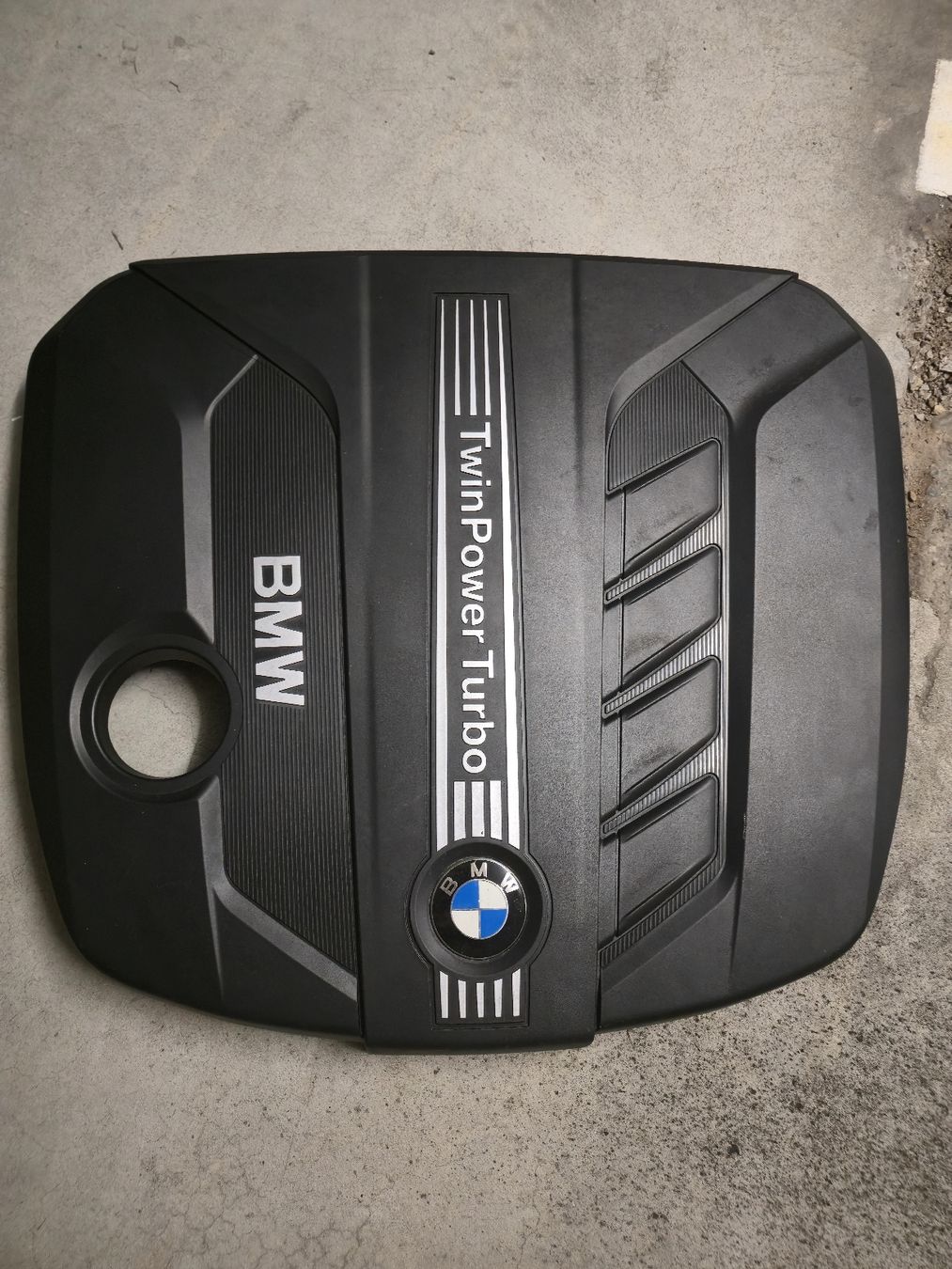 BMW Tutti pezzi di ricambio auto: BMW Motor Abdeckung Twin Power Turbo – Usato da Aarau Rohr venduto da X3lectroniX