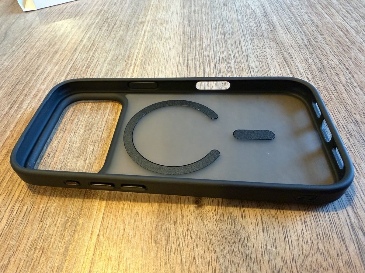 Apple Cover & Protezioni schermo: iPhone 17 Pro Hülle, Schwarz, Neuwertig – Nuovo (secondo la descrizione) da Wolfhausen venduto da HelloSun03 2