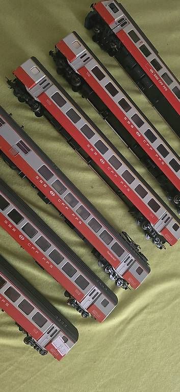 Modellini di ferrovie: Swiss Express 6 Teilig – Usato da Ebikon venduto da Mr.Busdriver