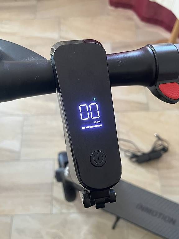 Kickboard: Monopattino elettrico  – Usato da Lugano venduto da ais_7cdw 2